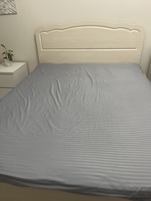 Продам б/у 2-хсп кровать с матрацем