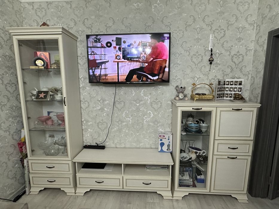 Продам стенку со шкафом