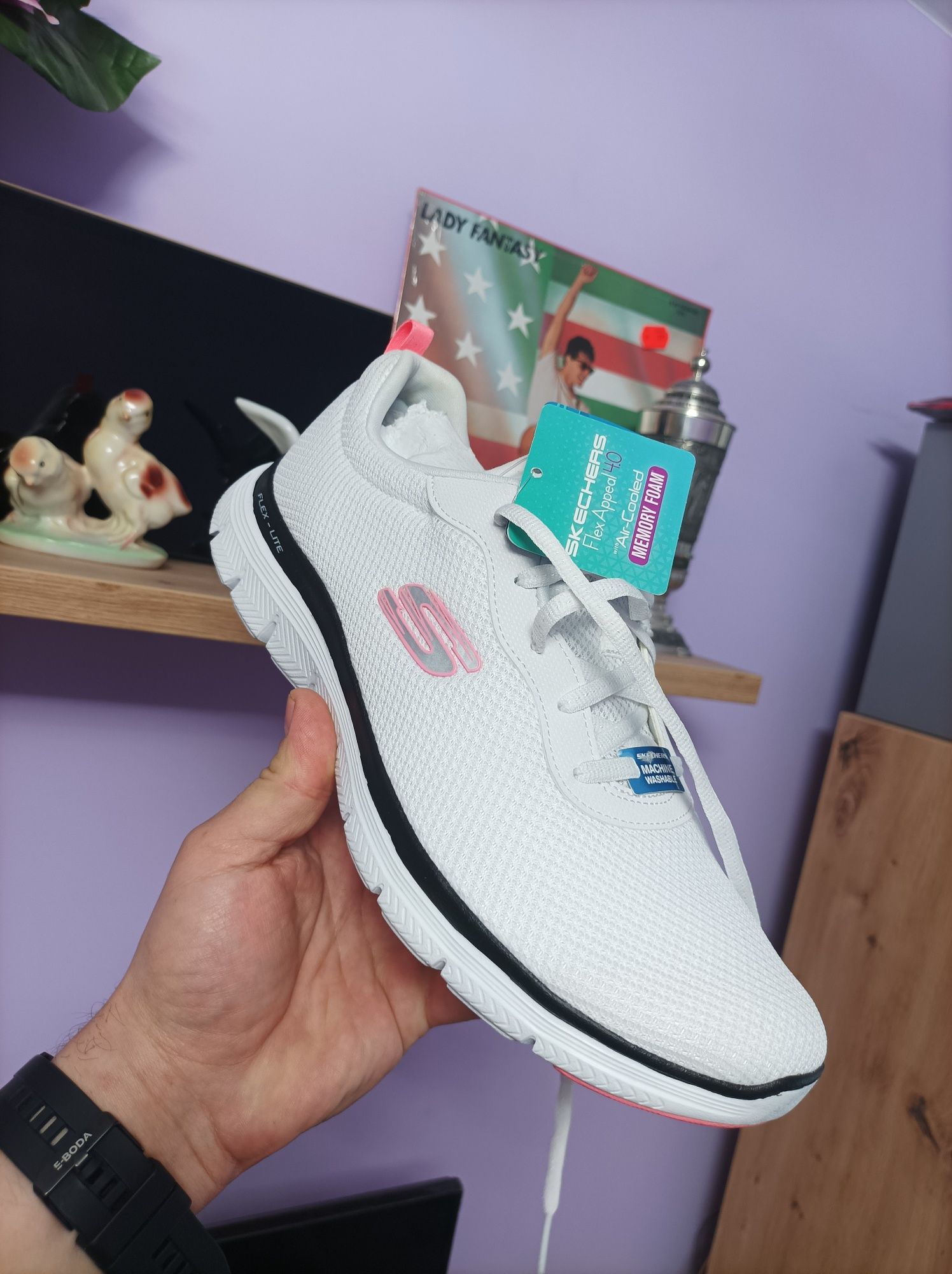 Adidasi Skechers nr40