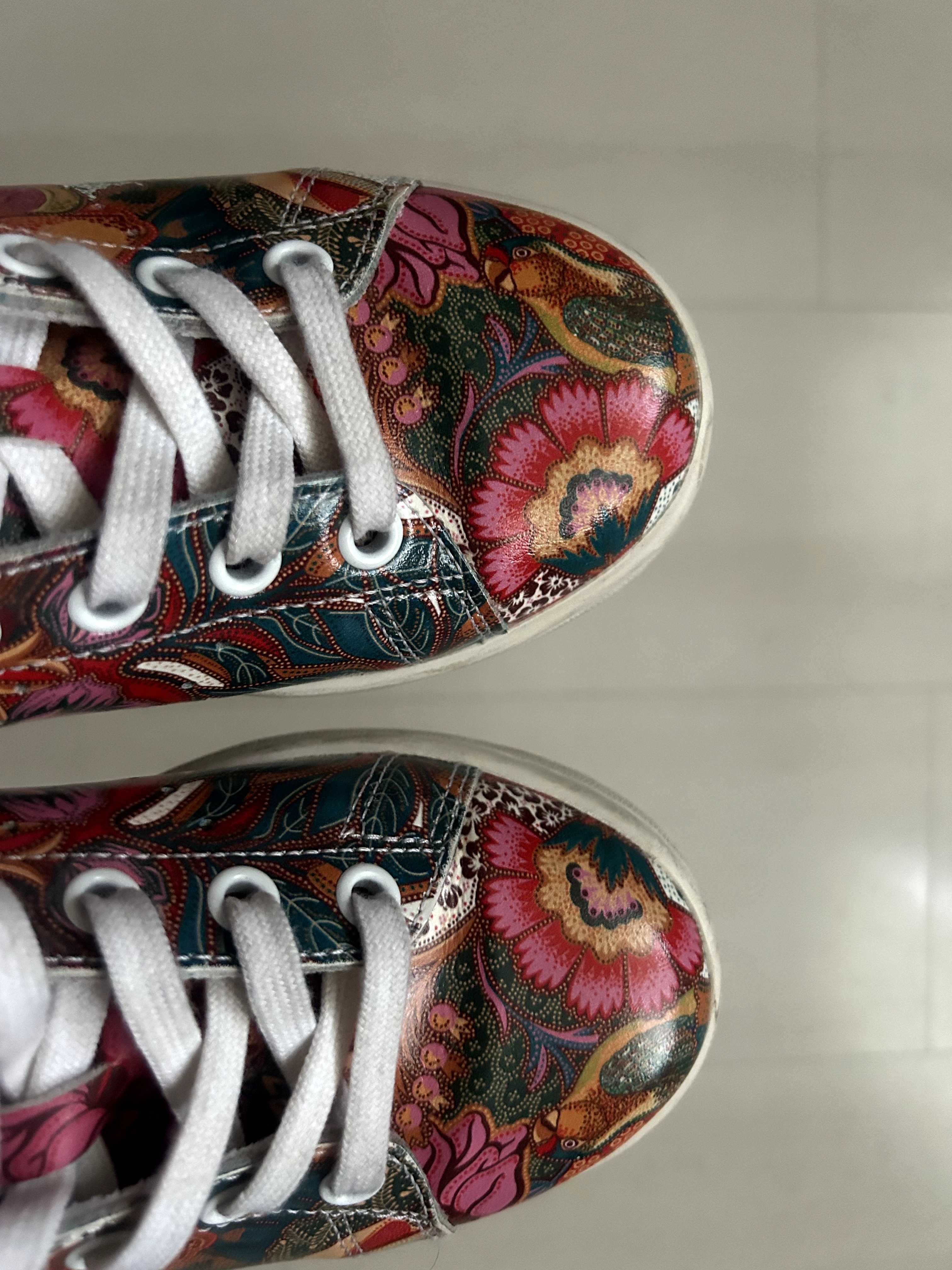 НАМАЛЯВАМ на 30 лв, Adidas, Stan Smith, 37 номер, цветни
