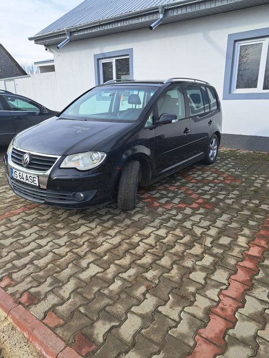 Vând vw touran 2.0