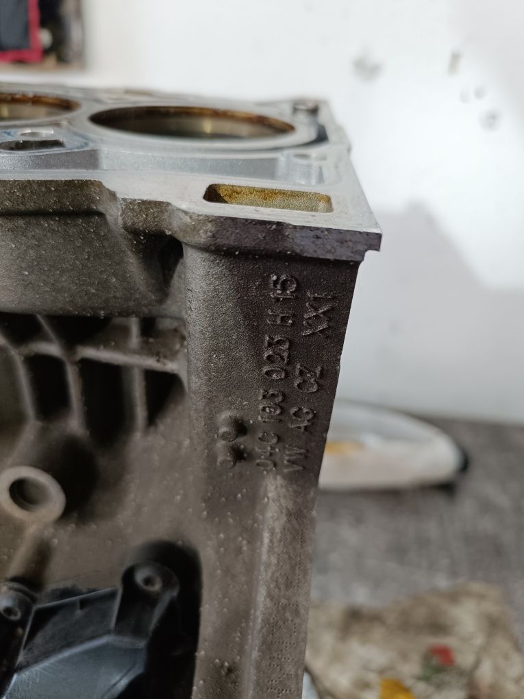 Двигател за Vw Skoda Seat 1.0 Mpi CHY