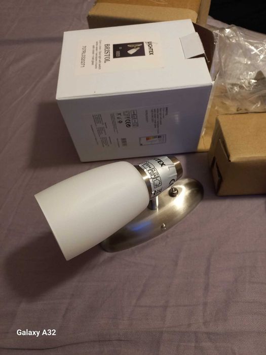 Спот лампа - двойна и единична с ключ - НОВИ