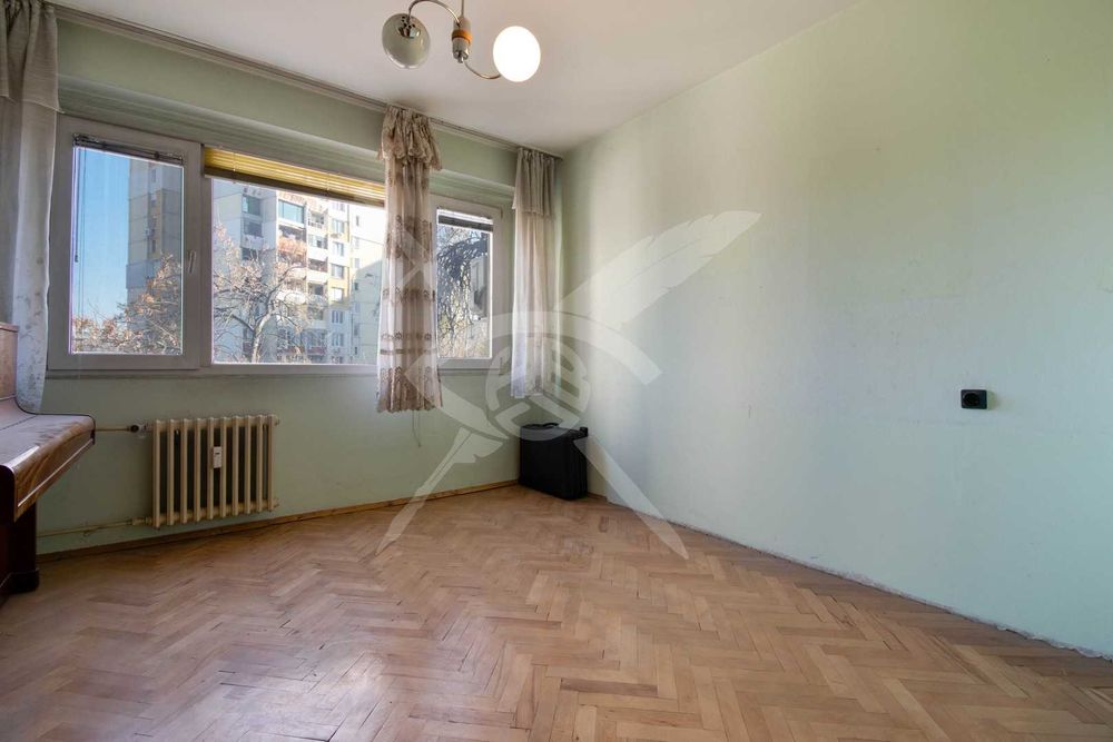 Тристаен апартамент в жк. Бъкстон № 93099