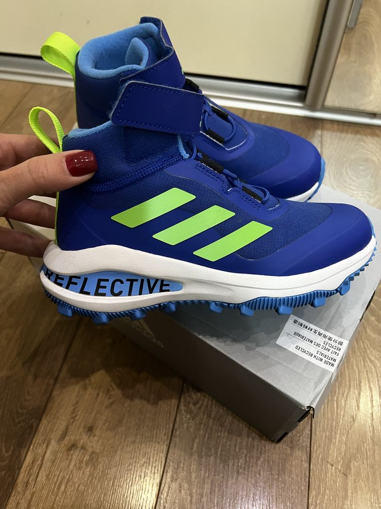 Adidas, Зара ботуши