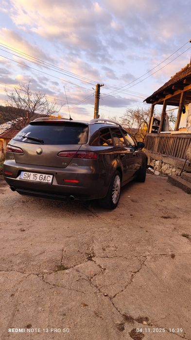 Vând sau schimb Alfa Romeo 159