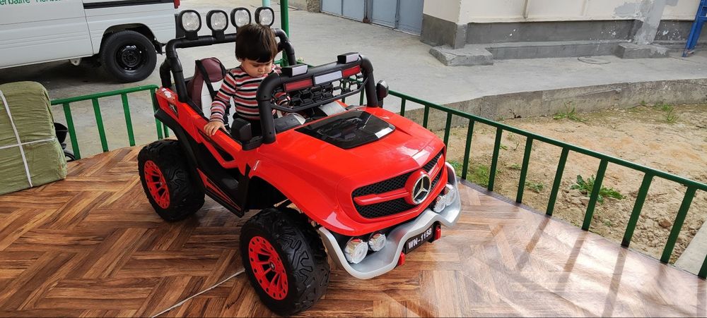 Yengi moshina sotiladi mers 50 kg gacha kotaradi