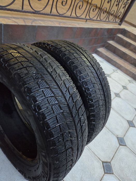 Шина зимние michelin размер 215/60r16. Хорошие состояние