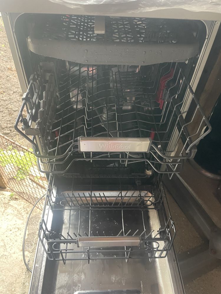Sadomialna 60sm Miele .     Indesit   .         Whirlpool.