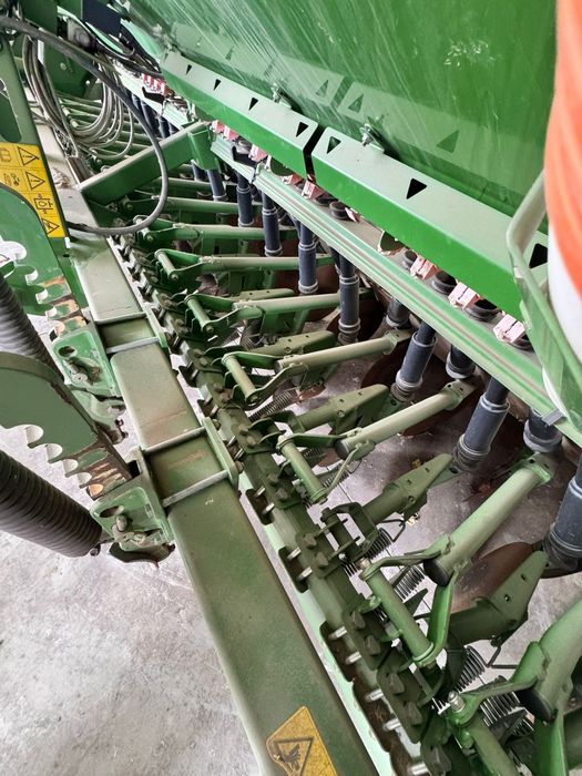 Semanatoare paioase Amazone D9 4000