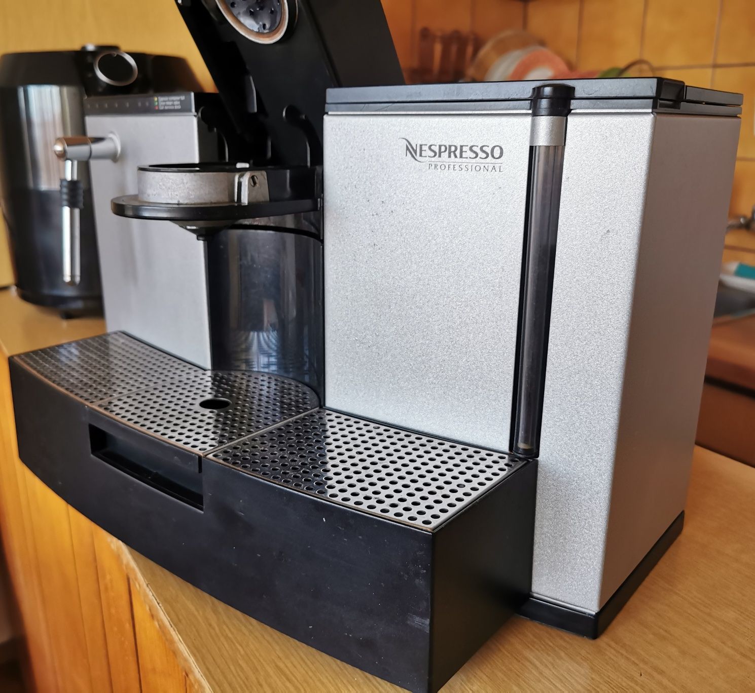 Nespresso Profesional ES100 Pro Type 758