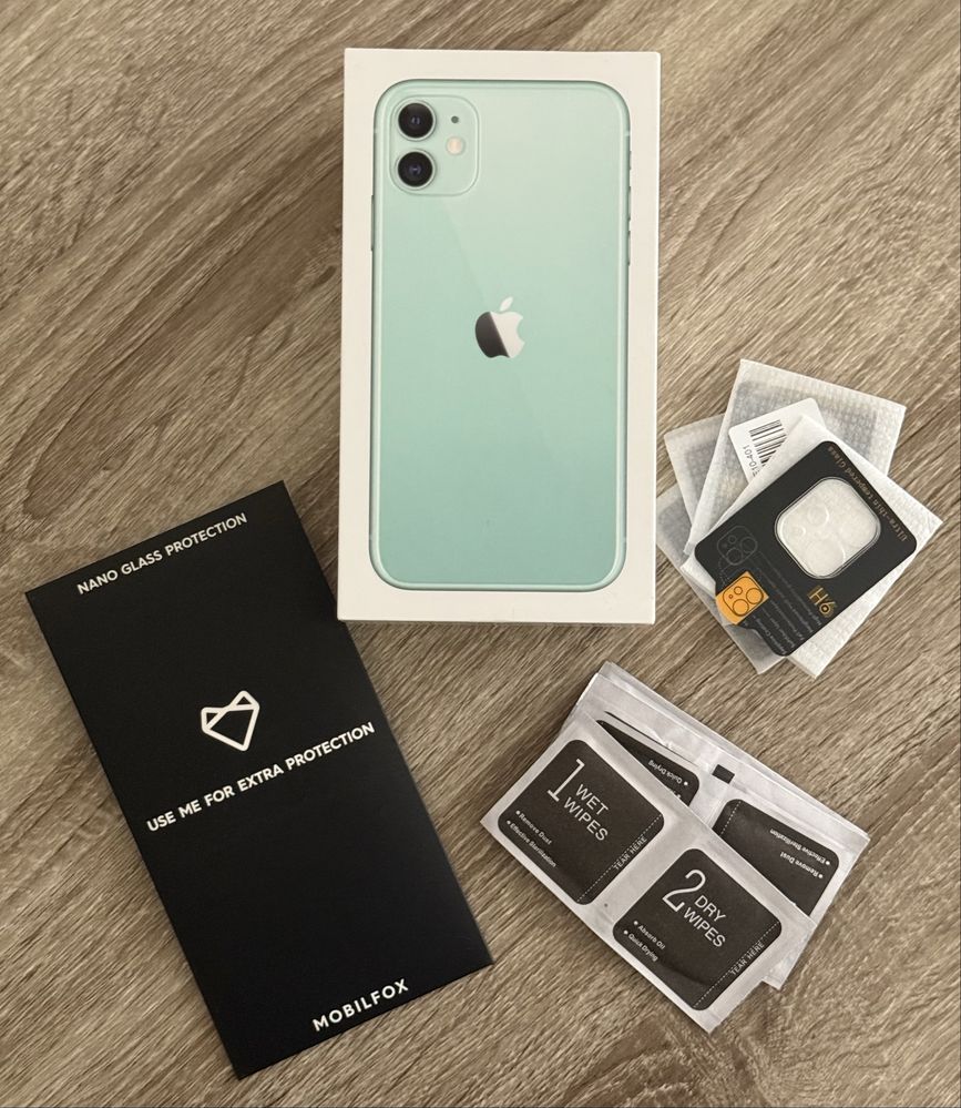 Iphone 11 128GB GREEN + кейсове и протектори