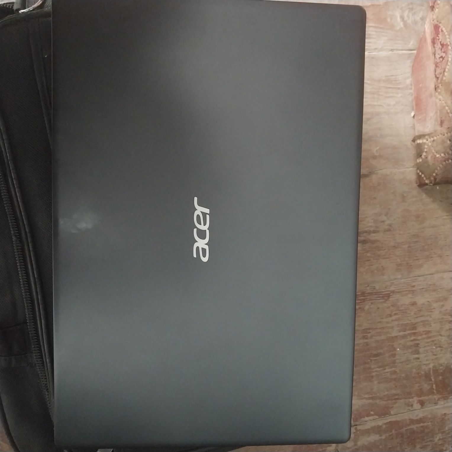 Noutbuk ACER aspire 3