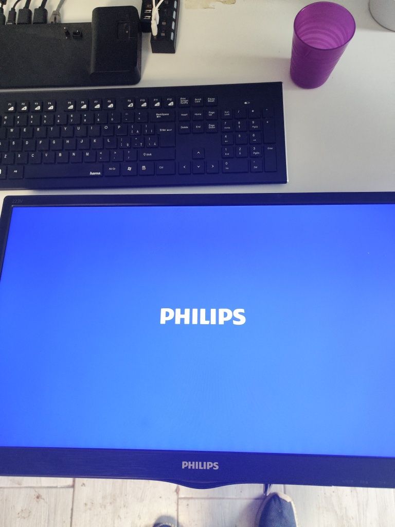 Vând monitor Philips cu diagonala de 22 Inch
Monitorul funcționează fo