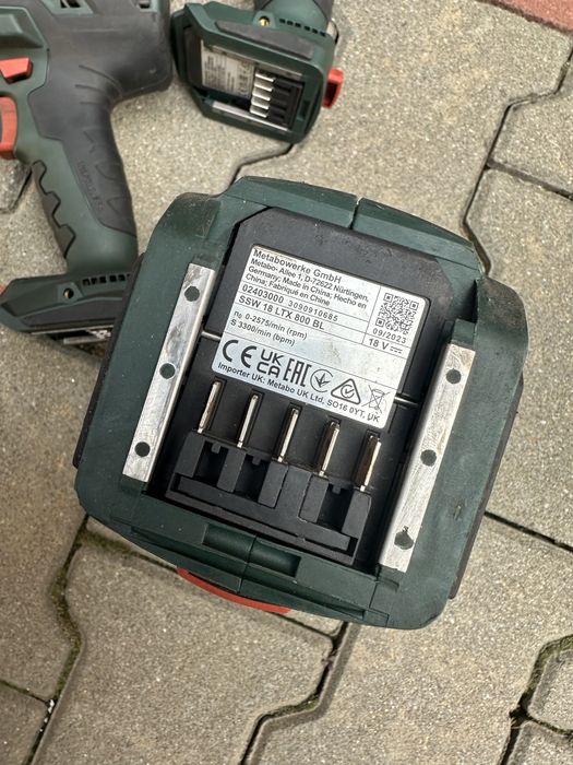 Masina de insurubat cu impact Metabo SSW 18 LTX 800 BL