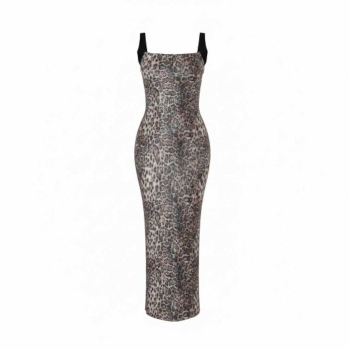 Впечатляваща рокля с пайети