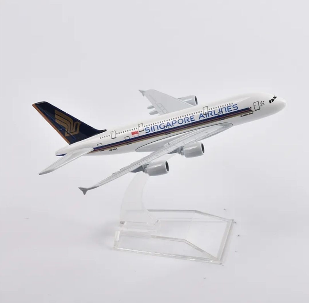 Macheta avion Singapore Airlines A380 / metal / 16 cm