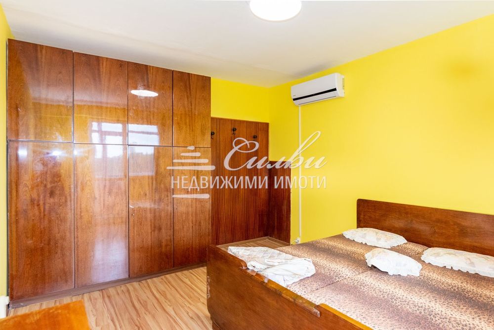 Тристаен апартамент до училищата – кв. Добруджански!