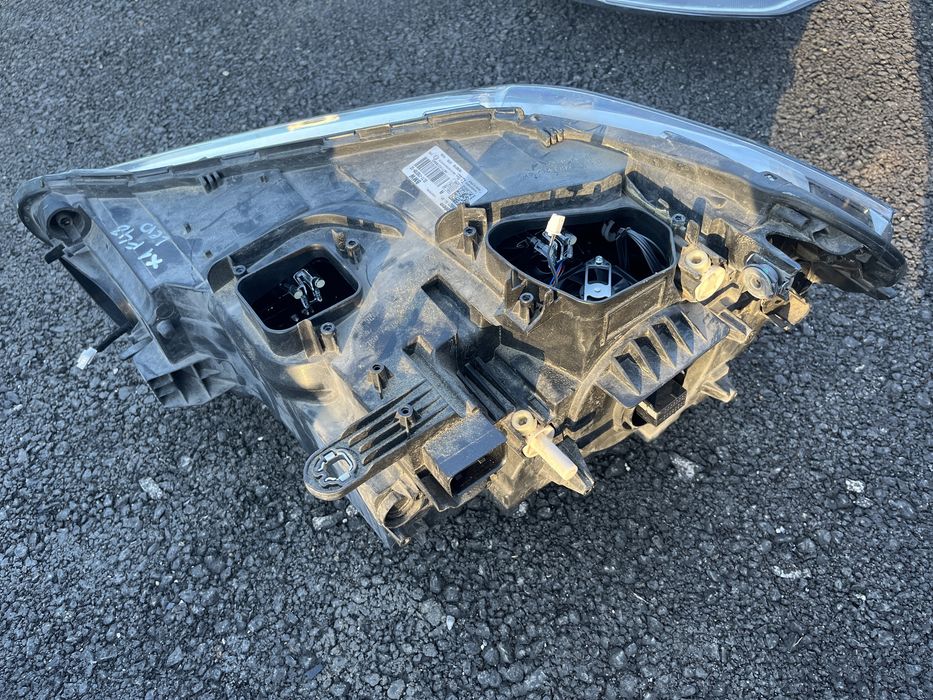 Фар BMW X1 F48 LED 2016 ляв и десен