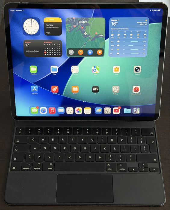 Apple iPad Pro 12.9-inch 6th generation M2 Cellular si Magic Keyboard