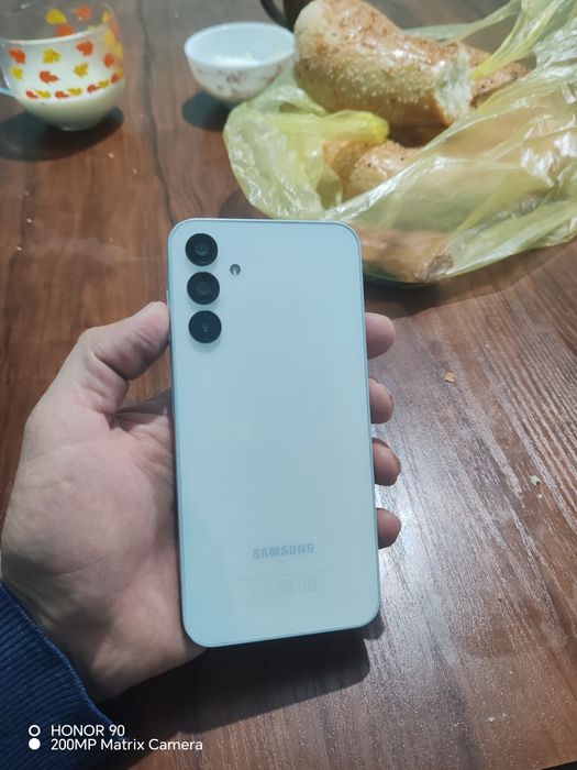 Samsung A15 5G 5G 8 /128gb(2024)iwlawi zur aybi yuq tozza telefon uy