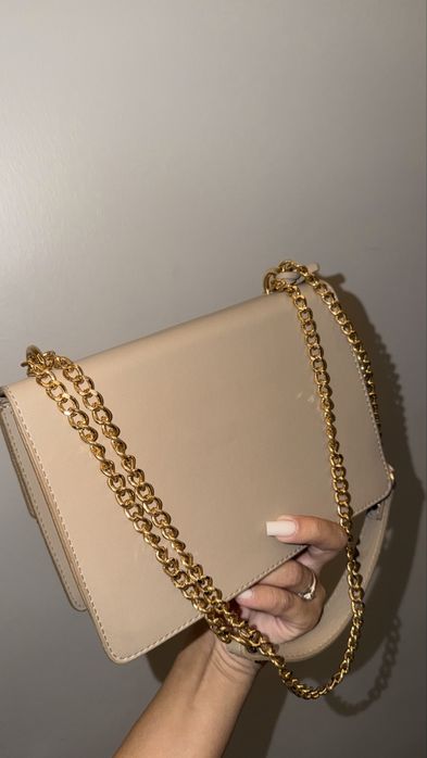 Vând geantă Yves Saint Laurent