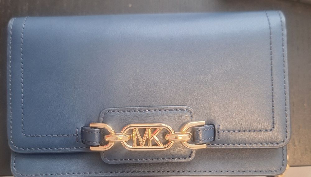 Оригинален портфейл Burberry и чанта-потфейл Michael Kors