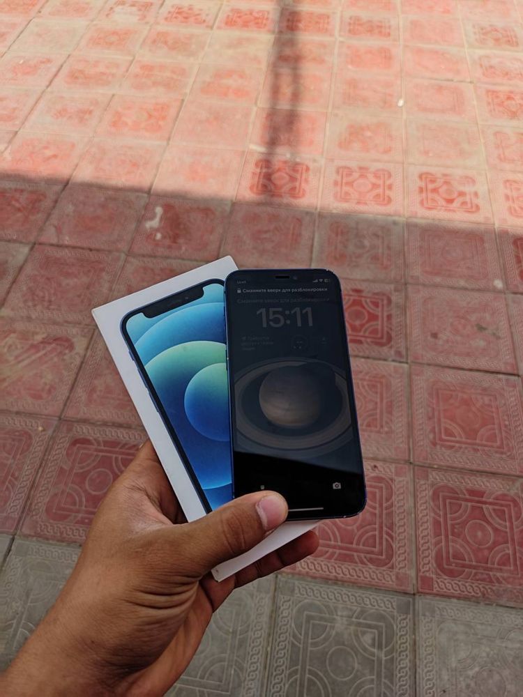 Iphone 12 mini sotuvda