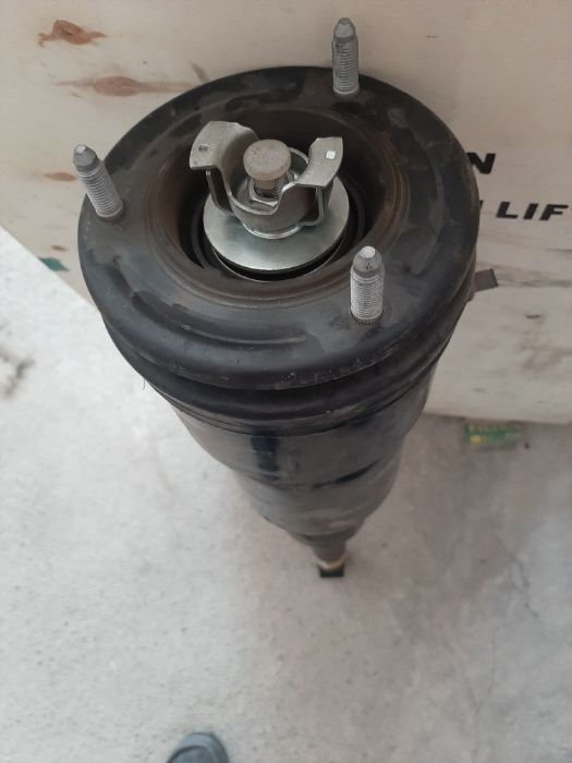 Запчасти на Lexus .