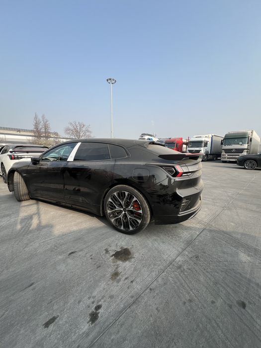 Zeekr 001  26model без пробег