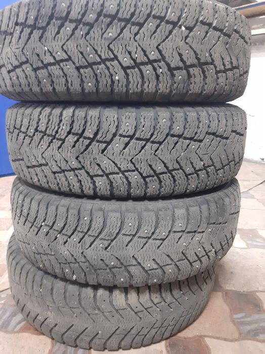 Срочно продам Шины 185/65 R15