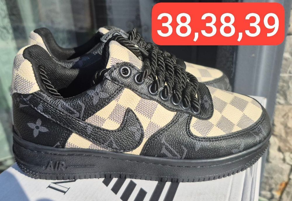 Adidasi nike model lv