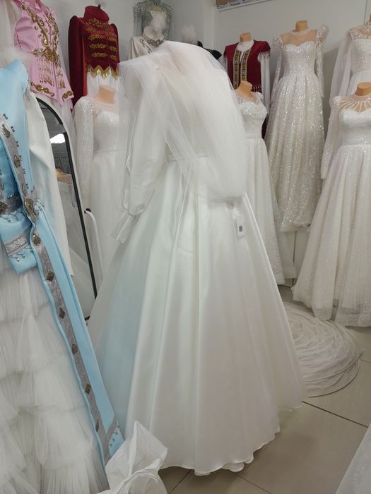 Срочно продам свадебное платье .