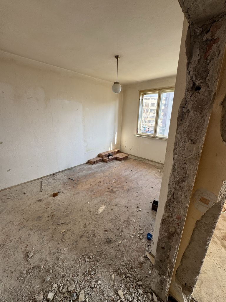 Продава се Четиристаен апартамент в Казанлък - 96 кв.м за 1270 €/кв.м - Снимка #7