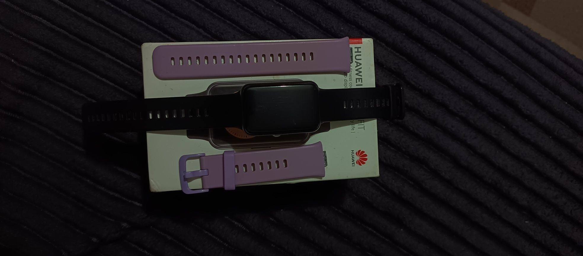 Продам смарт часы HUAWEI WATCH FIT