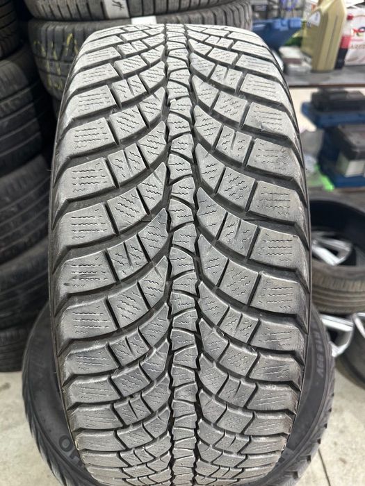 Зимни гуми KUMHO 235/45/19