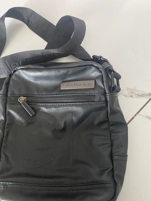 Барсетка удобная для учебы в хорошем состоянии