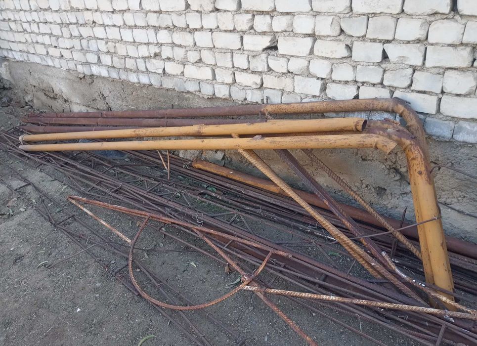 Трубы и арматура