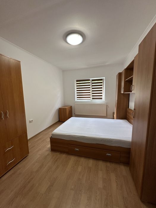 Proprietar inchiriez apartament doua camere