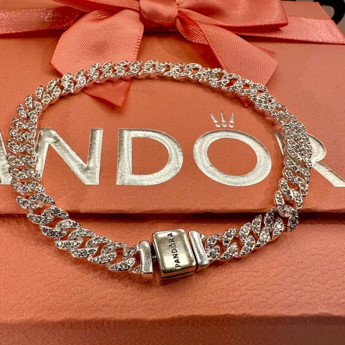 Bratara Noua Pandora