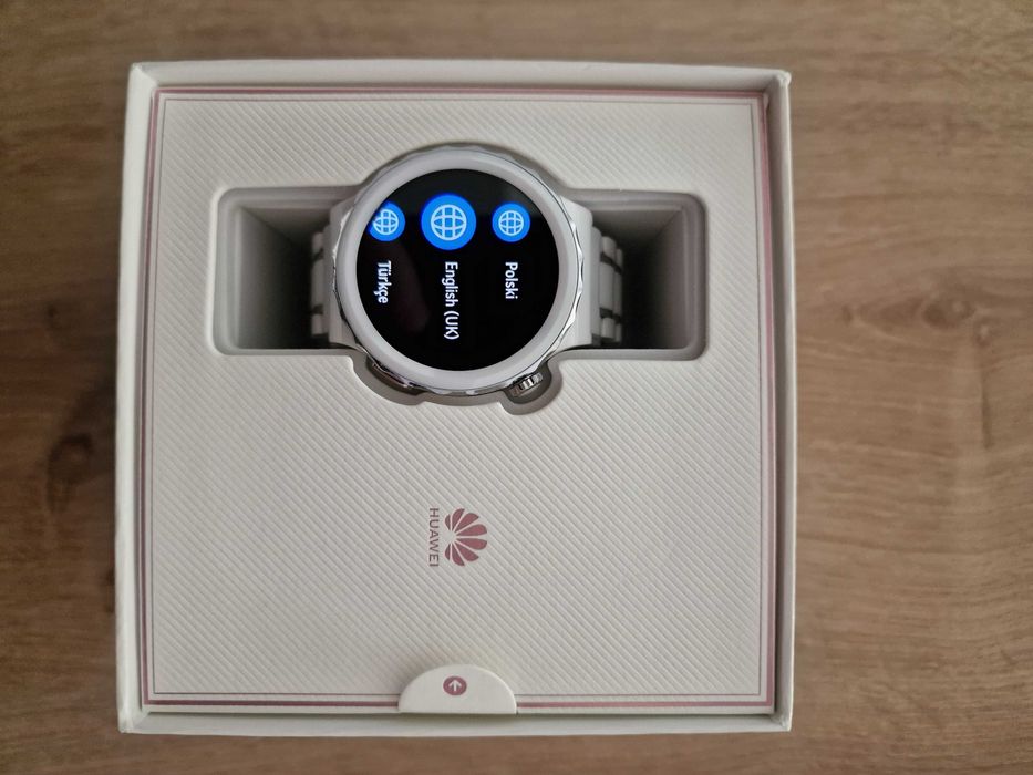 Huawei Watch GT 3 Pro cu senzor EKG (ecran safir)