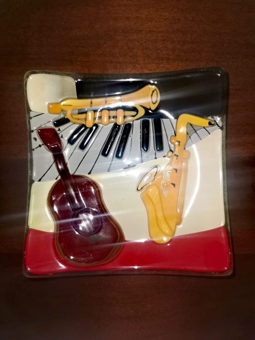 Антикварна чиния ръчно - духано стъкло марка Mdina Glass Малта супер !