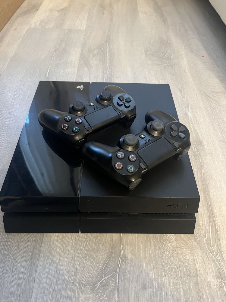 Play Station Sony PS 4 cu doua console,cadou tastatura noua wireless