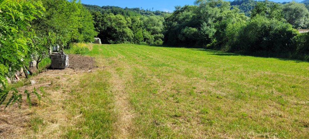 Teren intravilan Valea Ghinzii la drumul principal, la stradă.