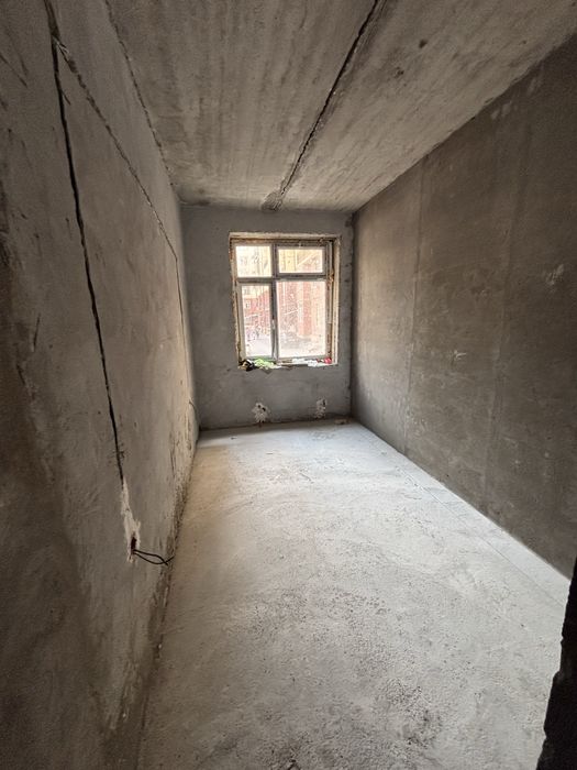 Кадышева 3/1/7 кирпичный дом 83квм  иззат все разделно!