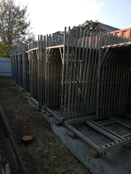 Schela și popi metalici de inchiriat
