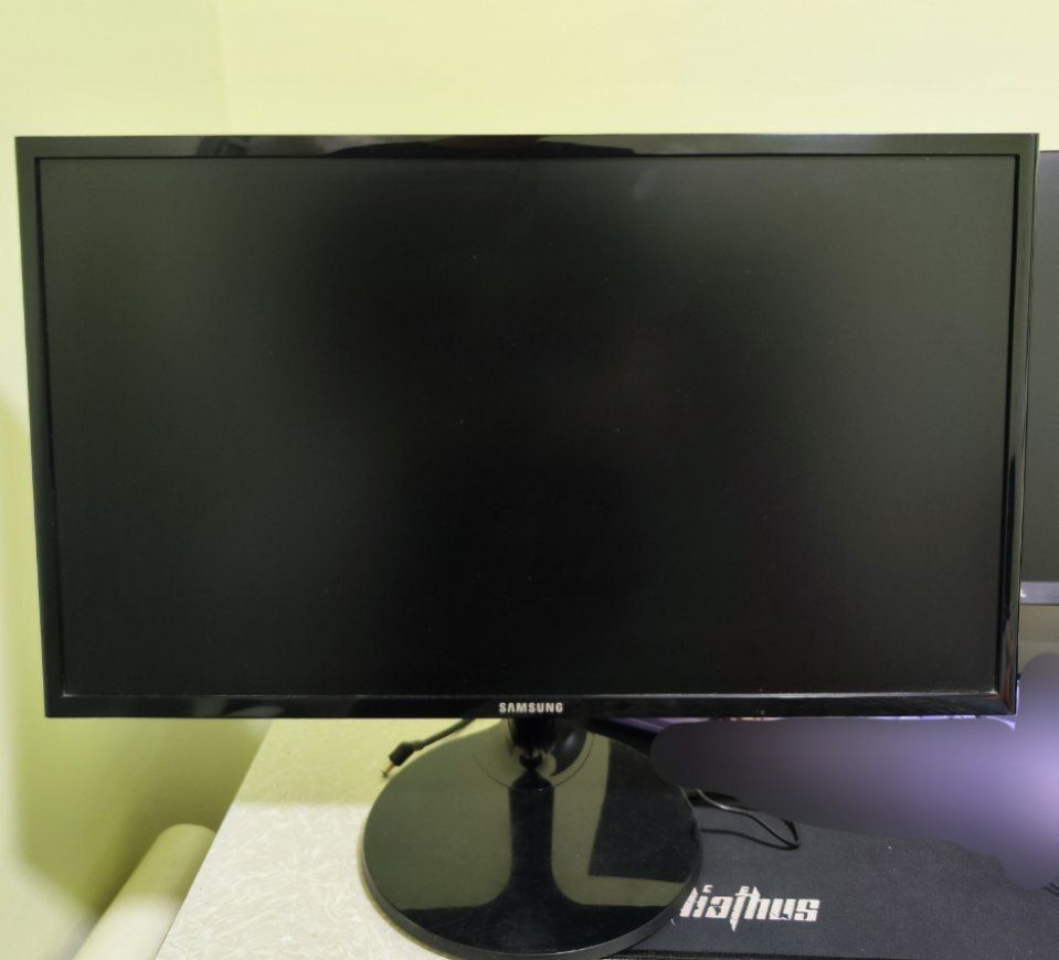 Монитор Samsung 23,5/72 FullHD