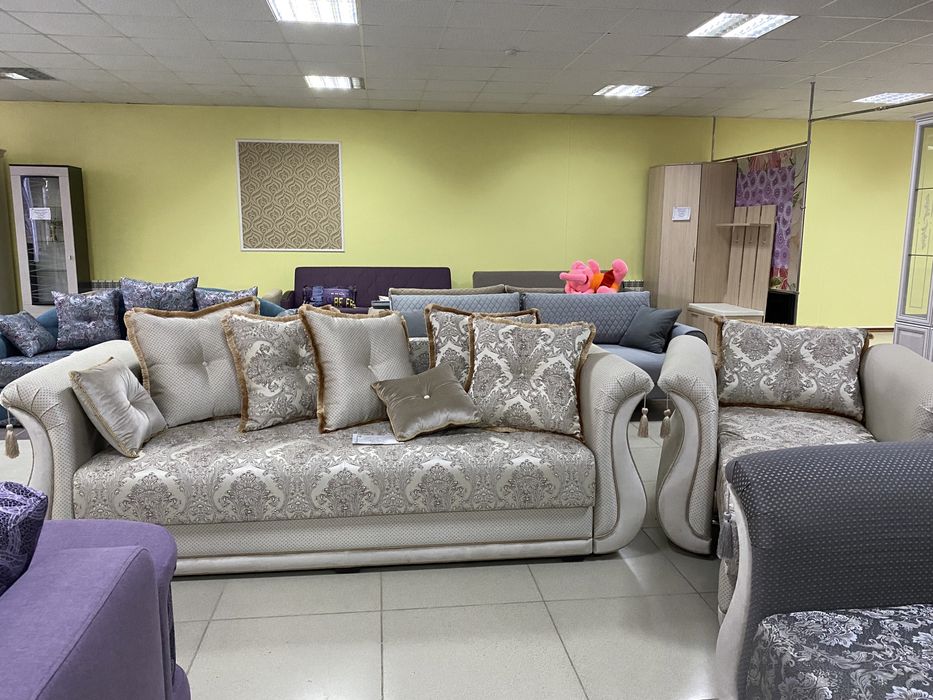 Продам диван отличного качества