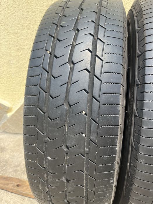 4 бр. гуми за бус 225/75/16C Toyo DOT 0223 5-5,5 mm