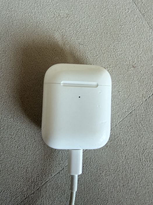 Продаю AirPods в отличном состоянии